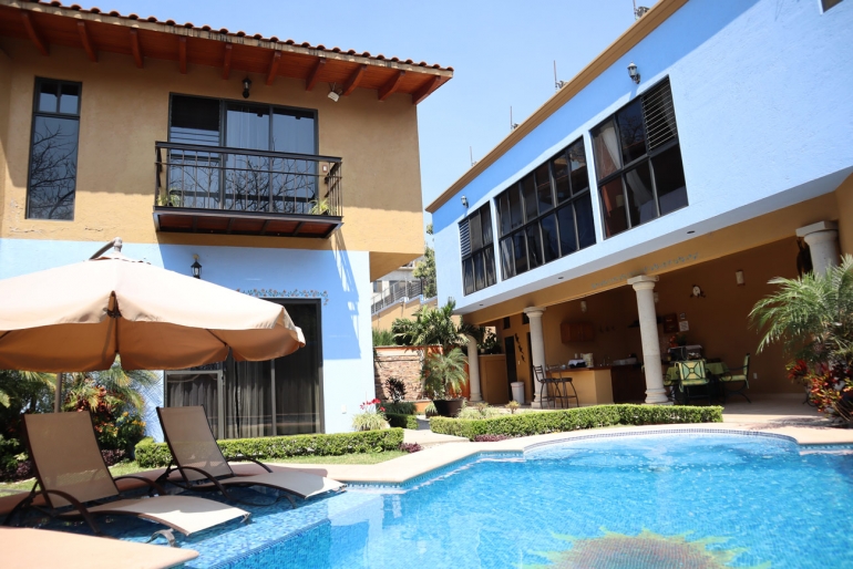 Qui&eacute;nes Somos